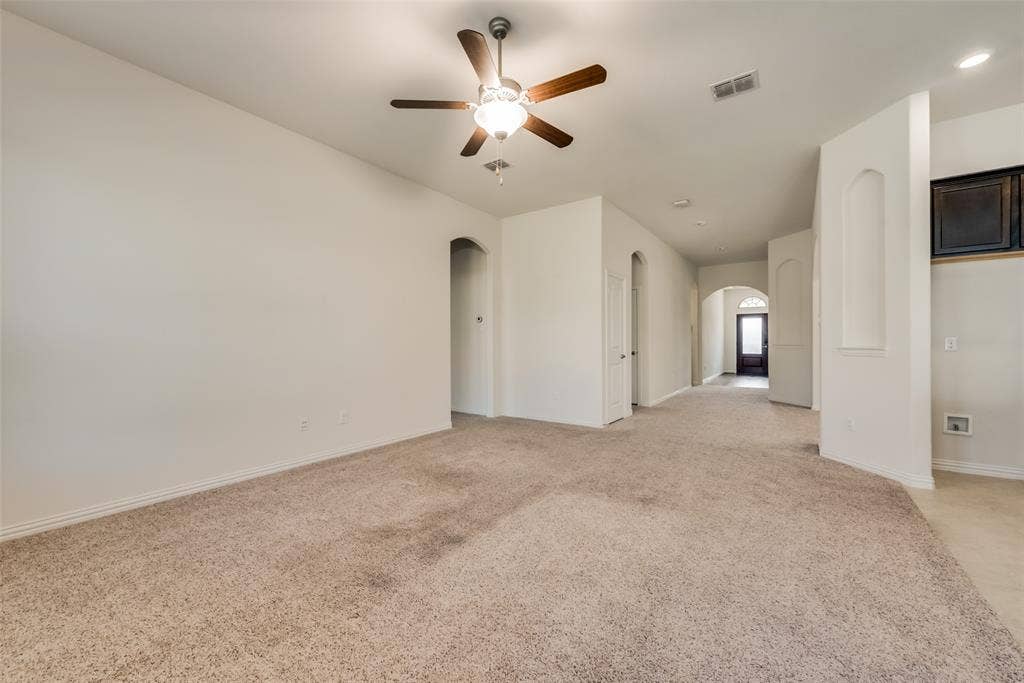 828 Sky Top Drive, Haslet, TX 76052