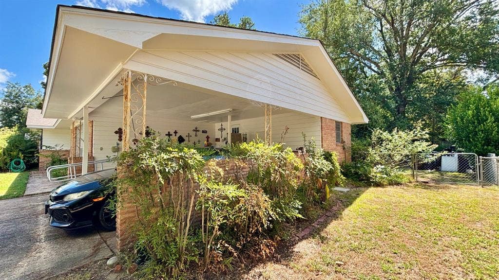 1723 Montrose Drive, Tyler, TX 75701 1723 Montrose Drive, Tyler, TX 75701