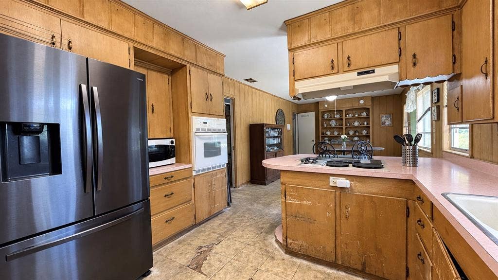 1723 Montrose Drive, Tyler, TX 75701 1723 Montrose Drive, Tyler, TX 75701