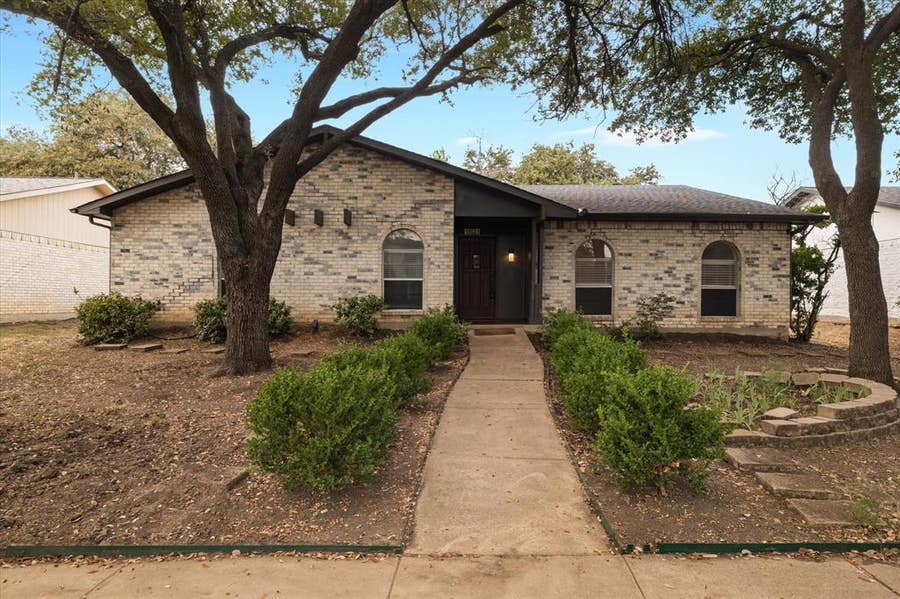 Property photo for 1831 Chamberlain Drive, Carrollton, TX