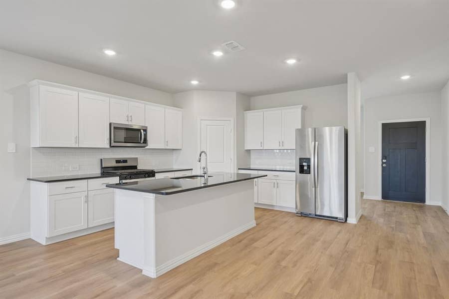 Property photo for 2104 Longchamp Lane, Seagoville, TX