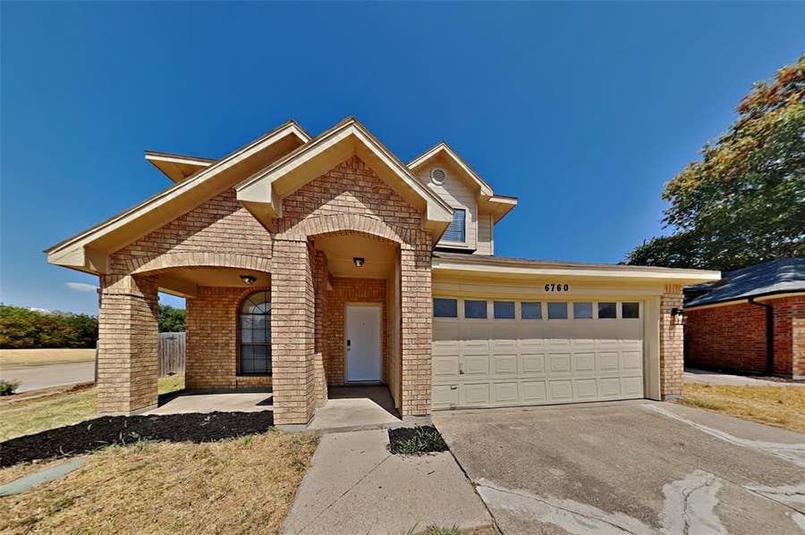 Property photo for 6760 Manitowoc Drive, Plano, TX