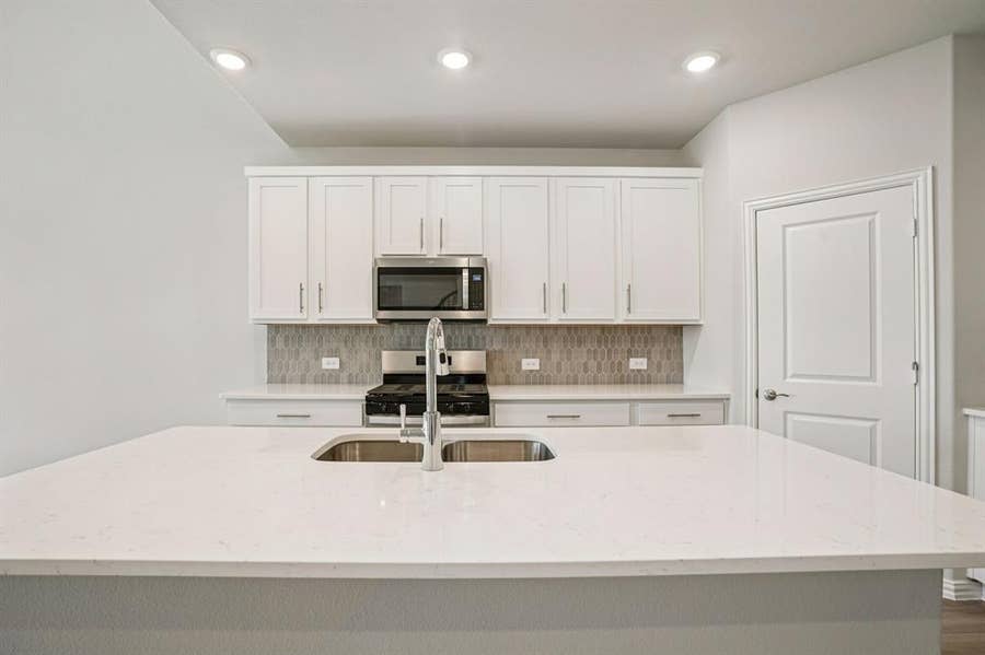 Property photo for 2105 Longchamp Lane, Seagoville, TX