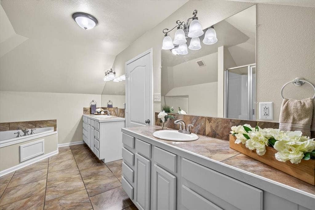 7900 Private Road 7905, Athens, TX 75752 7900 Private Road 7905, Athens, TX 75752