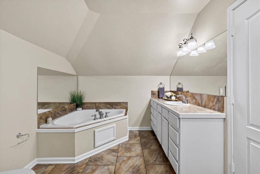 7900 Private Road 7905, Athens, TX 75752 7900 Private Road 7905, Athens, TX 75752