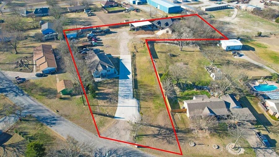 Property photo for 920 Oil Mill Road, Van Alstyne, TX