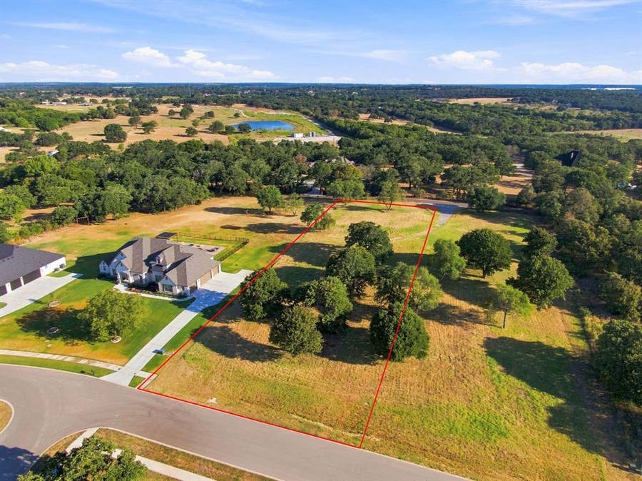 Property photo for 4101 Highland Oaks Lane, Cleburne, TX