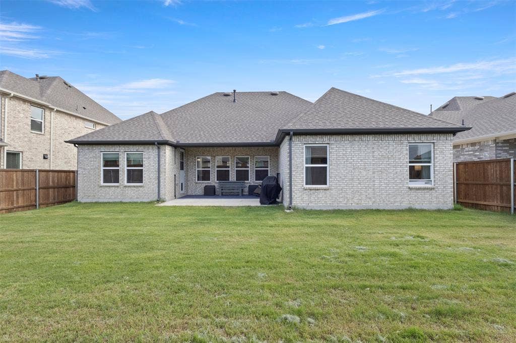 3905 Henley Lane, Garland, TX 75043 3905 Henley Lane, Garland, TX 75043