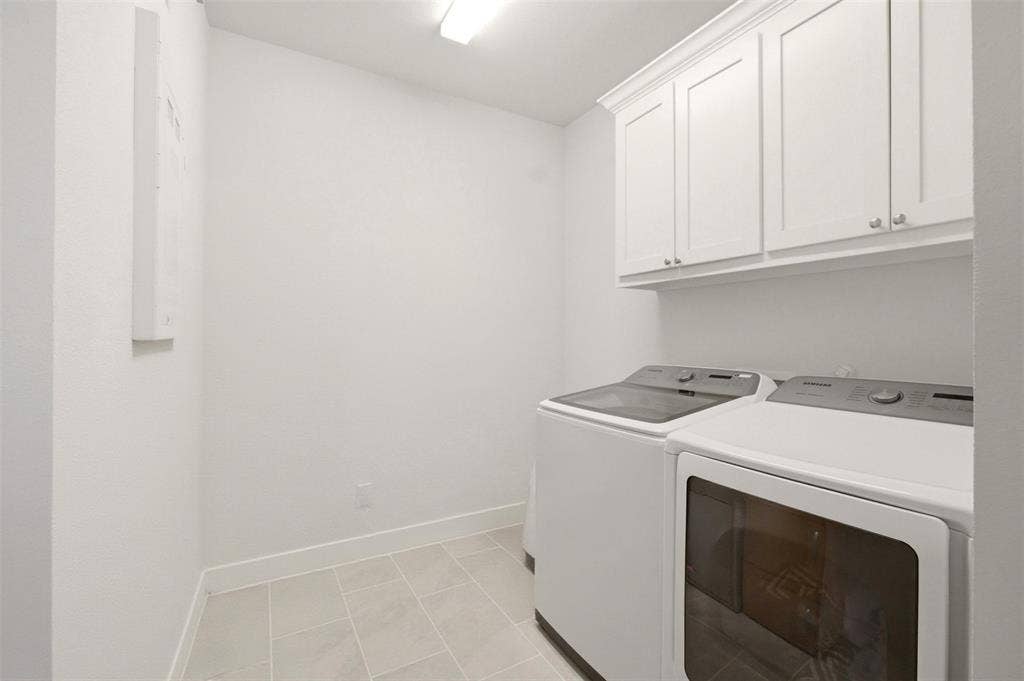 3905 Henley Lane, Garland, TX 75043 3905 Henley Lane, Garland, TX 75043