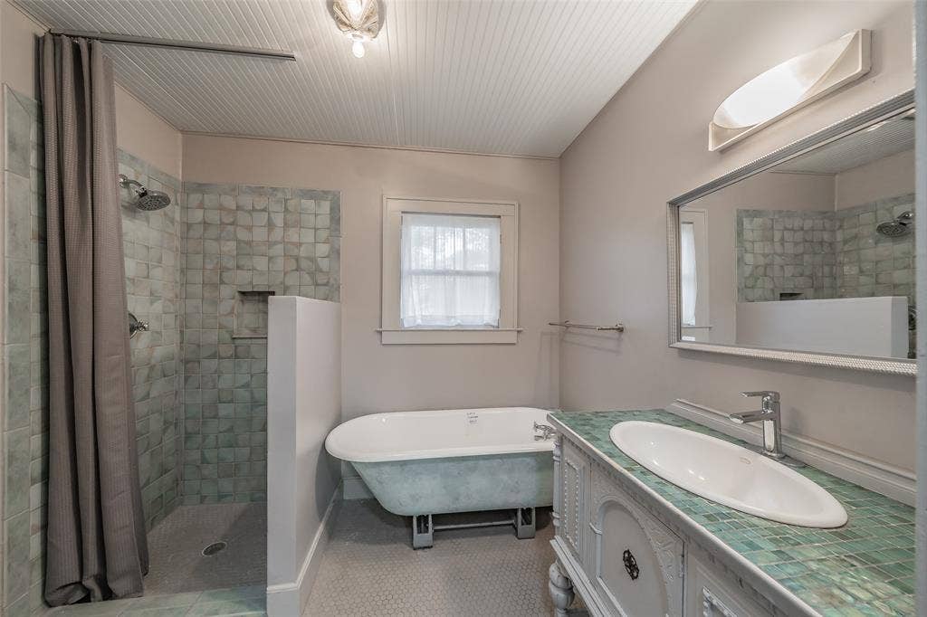 1411 Rosemon Avenue, Carrollton, TX 75006 1411 Rosemon Avenue, Carrollton, TX 75006