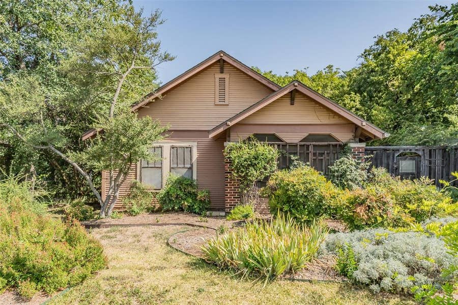 Property photo for 1411 Rosemon Avenue, Carrollton, TX