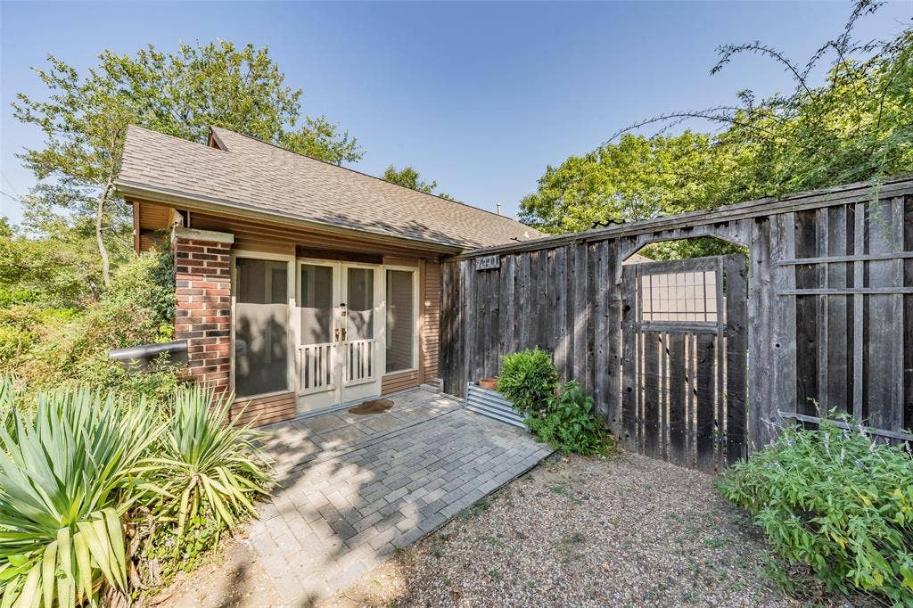 1411 Rosemon Avenue, Carrollton, TX 75006 1411 Rosemon Avenue, Carrollton, TX 75006