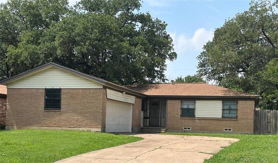 Property photo for 10327 Springhaven Drive, Dallas, TX