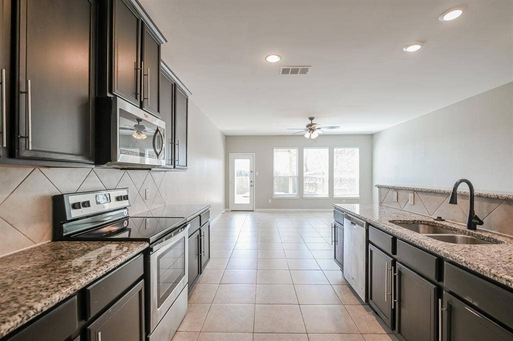 710 Shady Meadow Lane, Glenn Heights, TX 75154 710 Shady Meadow Lane, Glenn Heights, TX 75154