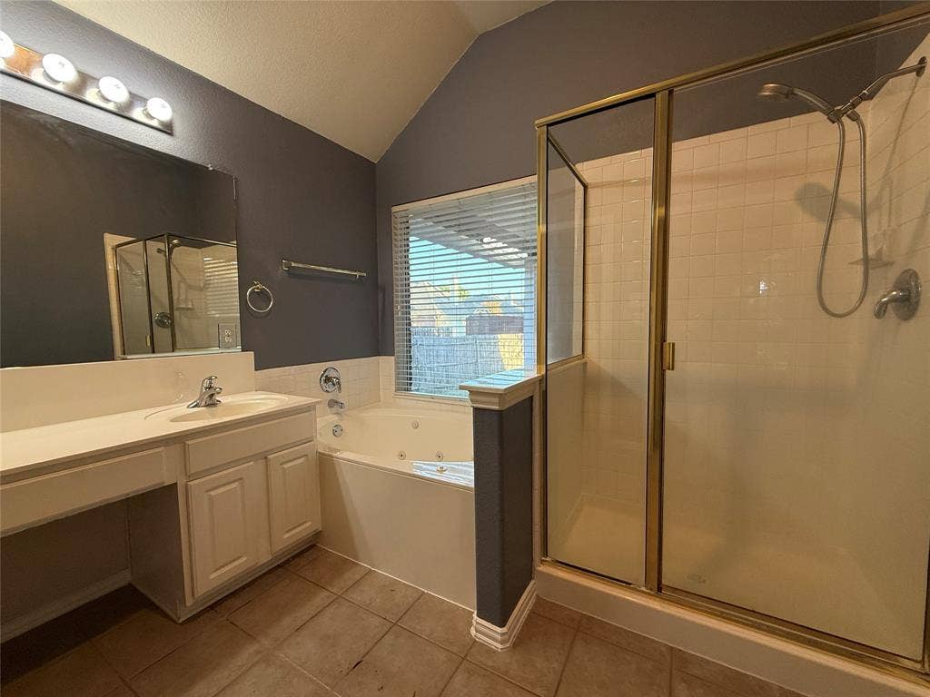 8014 Wilmington Drive, Rowlett, TX 75089 8014 Wilmington Drive, Rowlett, TX 75089