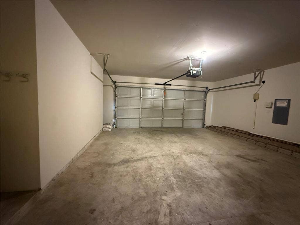 8014 Wilmington Drive, Rowlett, TX 75089 8014 Wilmington Drive, Rowlett, TX 75089