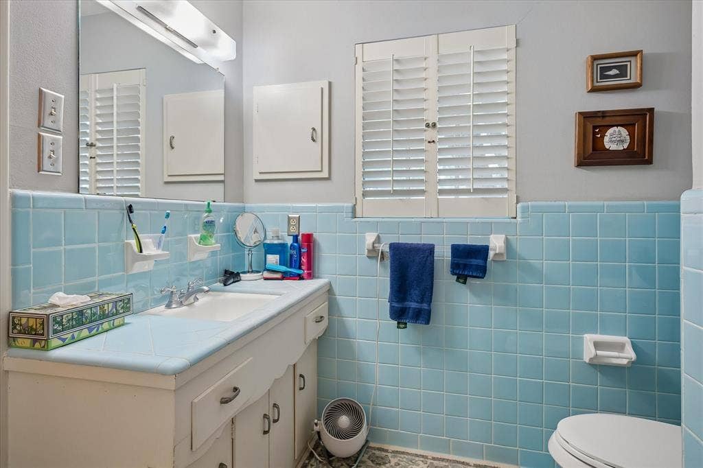 11232 Yorkmont Circle, Dallas, TX 75218