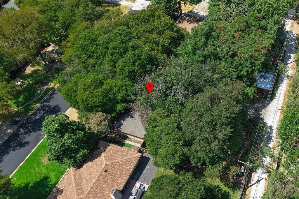 11232 Yorkmont Circle, Dallas, TX 75218