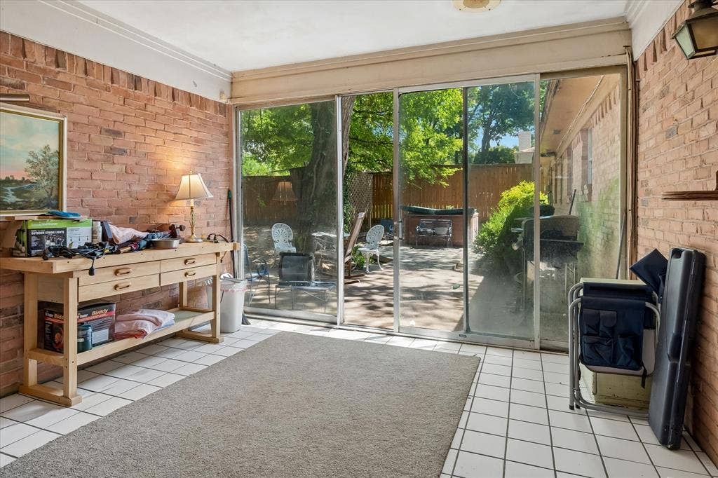 11232 Yorkmont Circle, Dallas, TX 75218