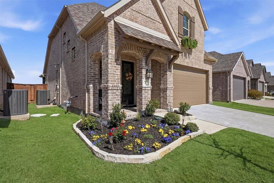 Property photo for 3913 Southbend Drive, Denison, TX