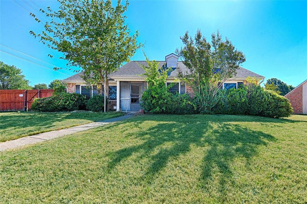 7920 Iola Drive, Plano, TX 75025 7920 Iola Drive, Plano, TX 75025