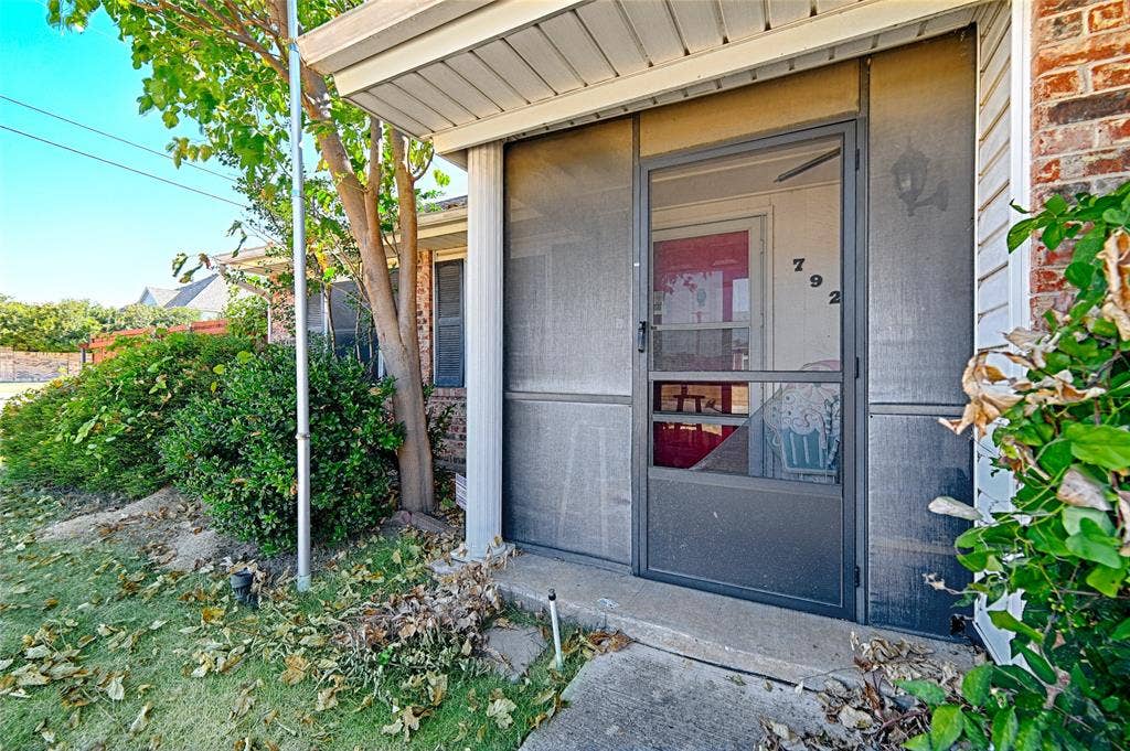 7920 Iola Drive, Plano, TX 75025 7920 Iola Drive, Plano, TX 75025