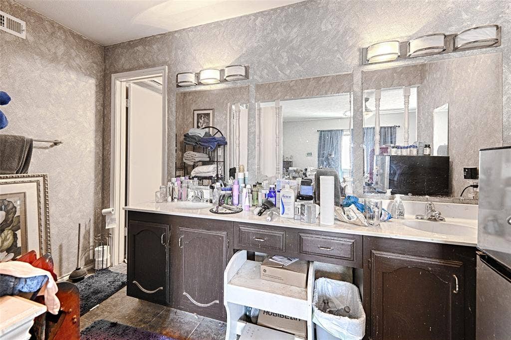 7920 Iola Drive, Plano, TX 75025 7920 Iola Drive, Plano, TX 75025