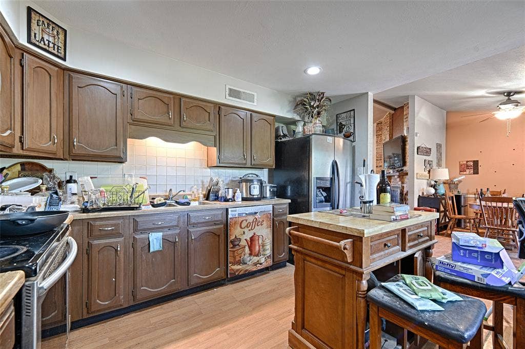 7920 Iola Drive, Plano, TX 75025 7920 Iola Drive, Plano, TX 75025