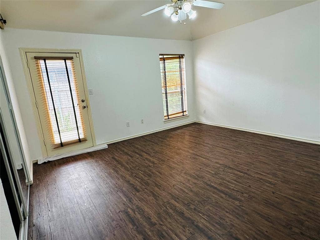3204 Plumstead Drive, Dallas, TX 75228