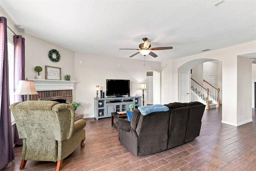 1105 Kimbro Drive, Forney, TX 75126