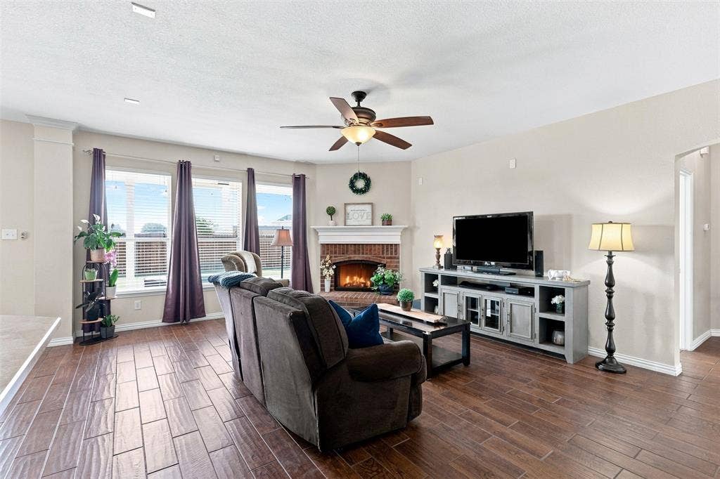 1105 Kimbro Drive, Forney, TX 75126