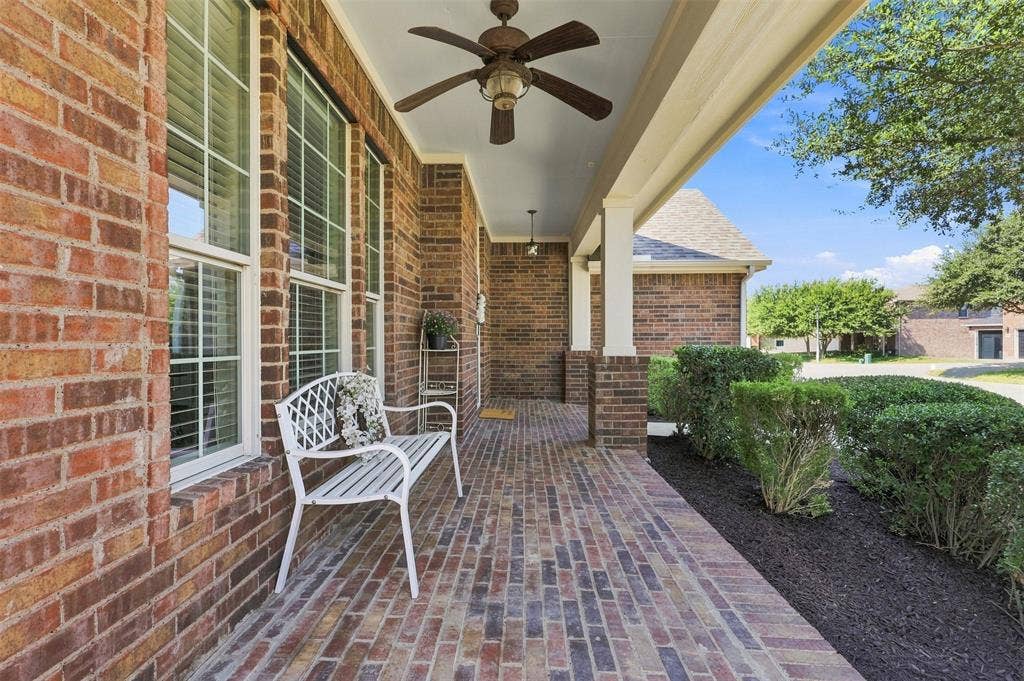 1105 Kimbro Drive, Forney, TX 75126