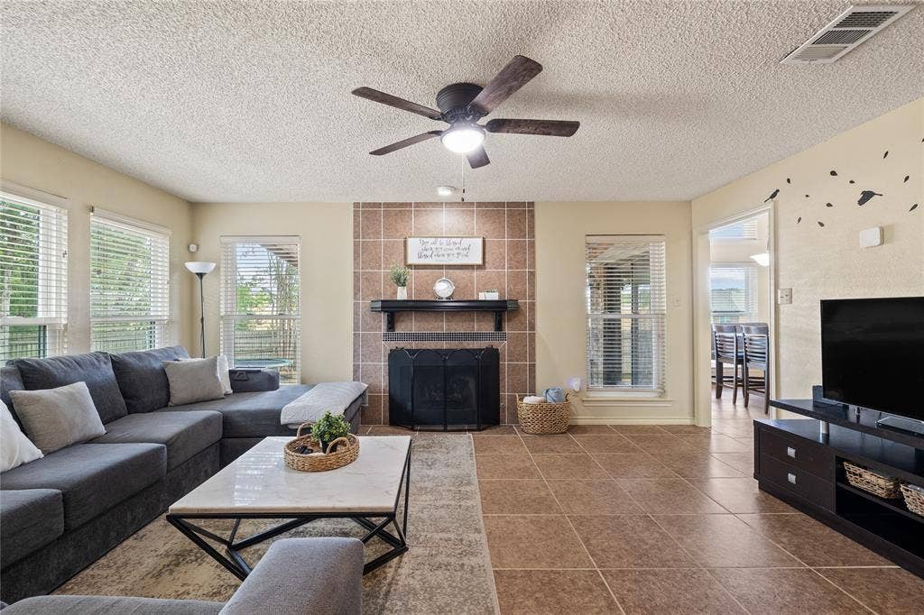 853 Via Madonna, Mesquite, TX 75150