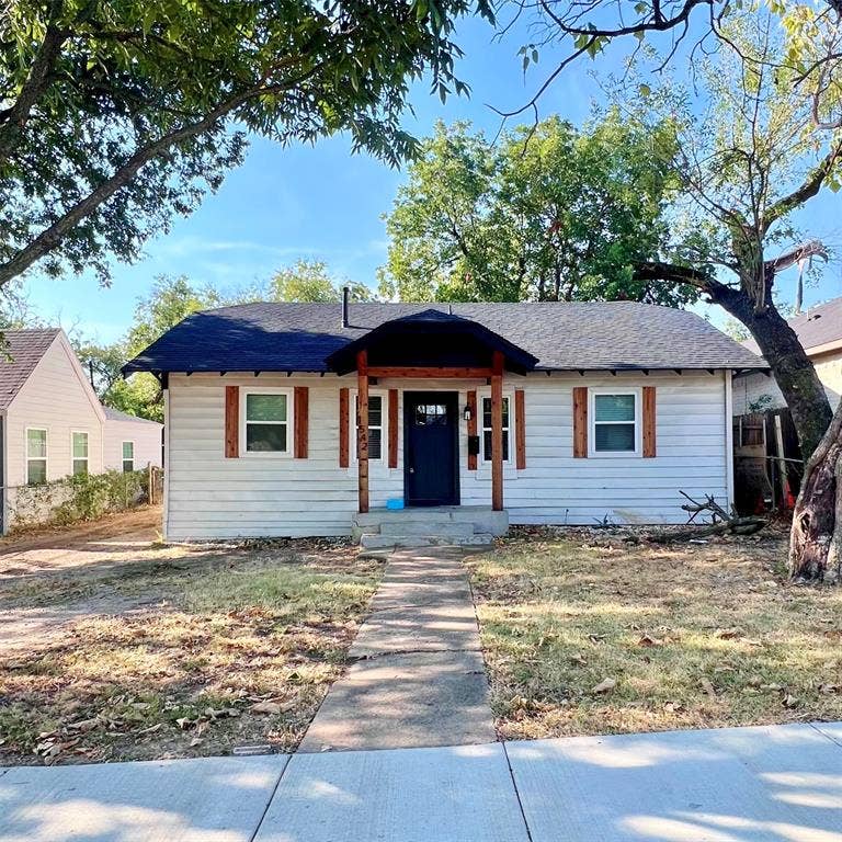 Property photo for 1542 E Ohio Avenue, Dallas, TX