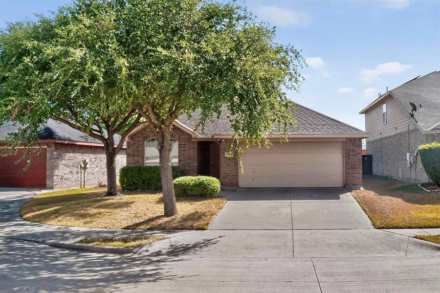 Property photo for 2954 Cowboy Drive, Dallas, TX