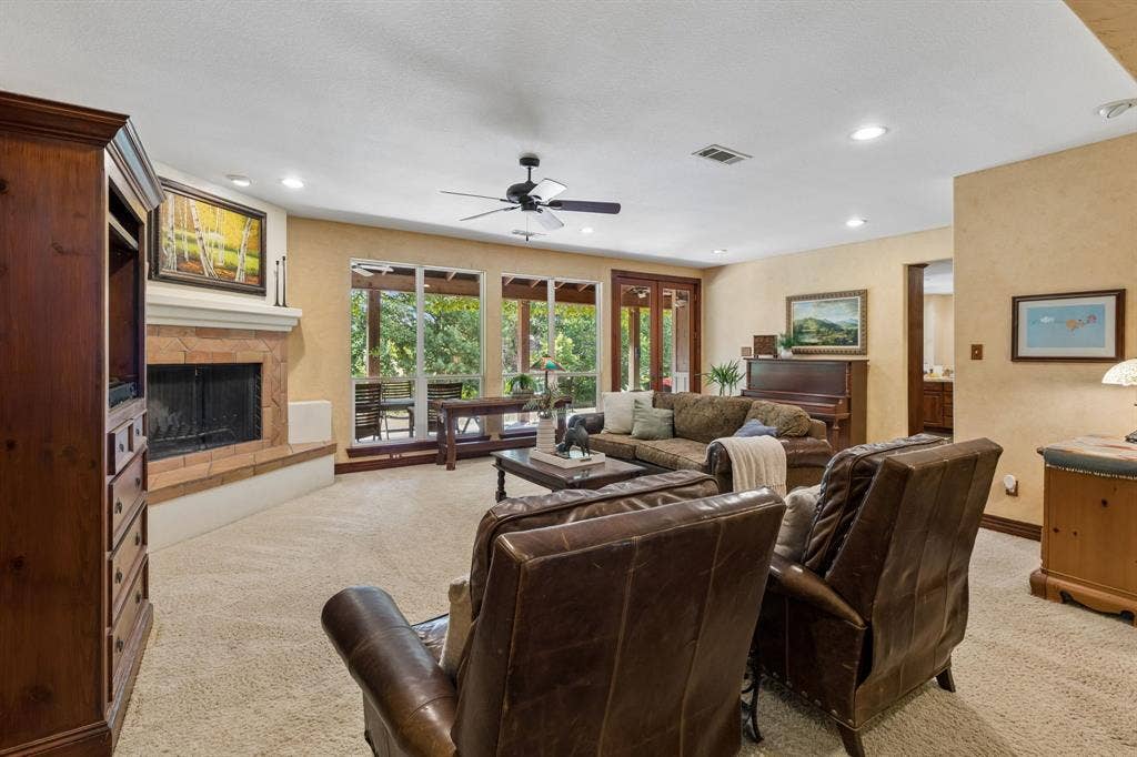 3227 Berry Hollow, Melissa, TX 75454 Light and bright living room overlooking the backyard