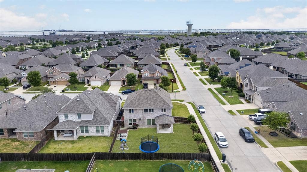 1637 Pike Drive, Forney, TX 75126 1637 Pike Drive, Forney, TX 75126