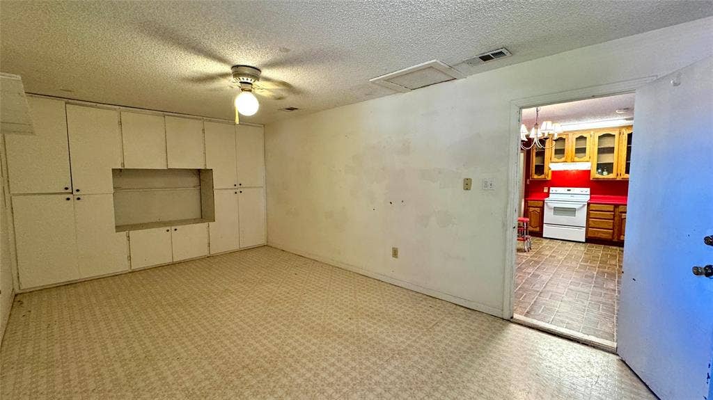205 Davidson Drive, Terrell, TX 75160 205 Davidson Drive, Terrell, TX 75160
