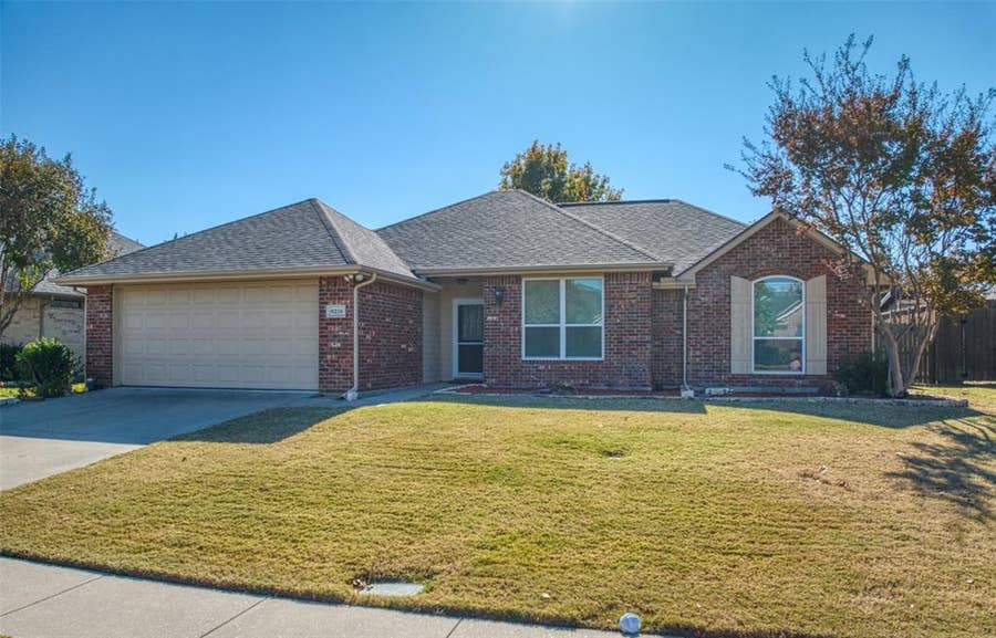 Property photo for 6218 Cynthia Drive, Midlothian, TX