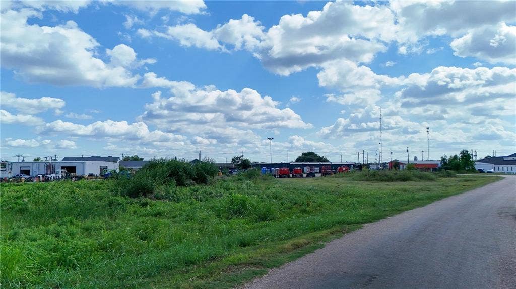 101 Lea Dr, Gun Barrel City, TX 75156 Additional content