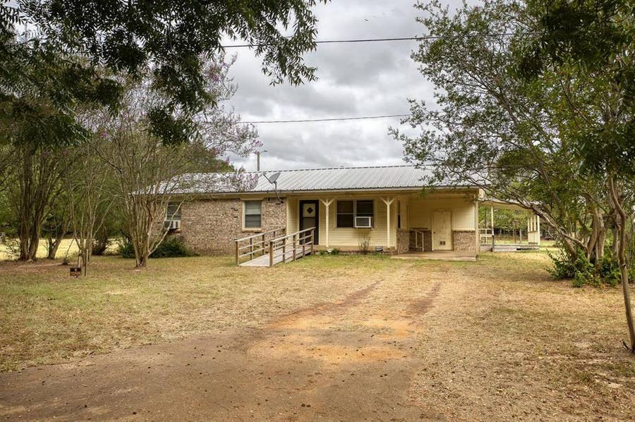 Property photo for 4233 An County Road 163, Palestine, TX