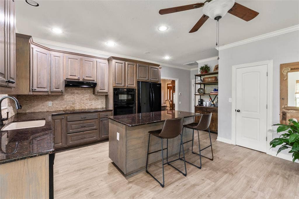 149 Saint Andrews Drive E, Mabank, TX 75156