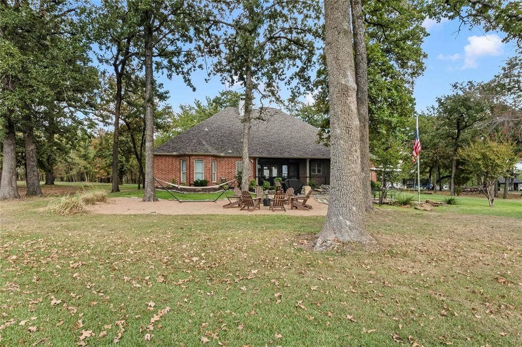 149 Saint Andrews Drive E, Mabank, TX 75156