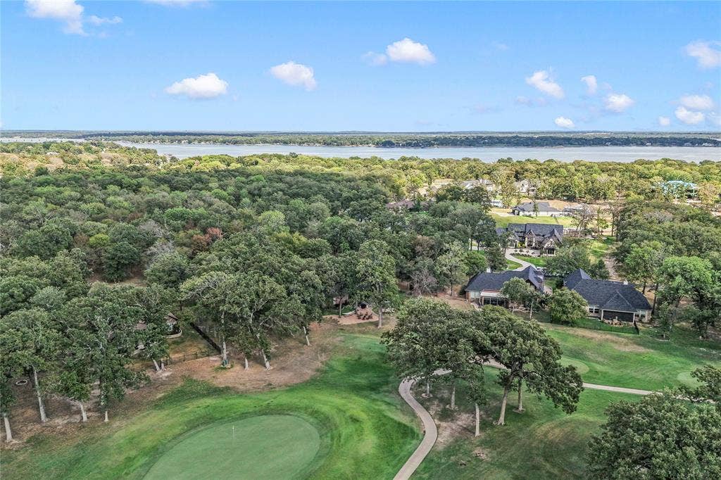149 Saint Andrews Drive E, Mabank, TX 75156