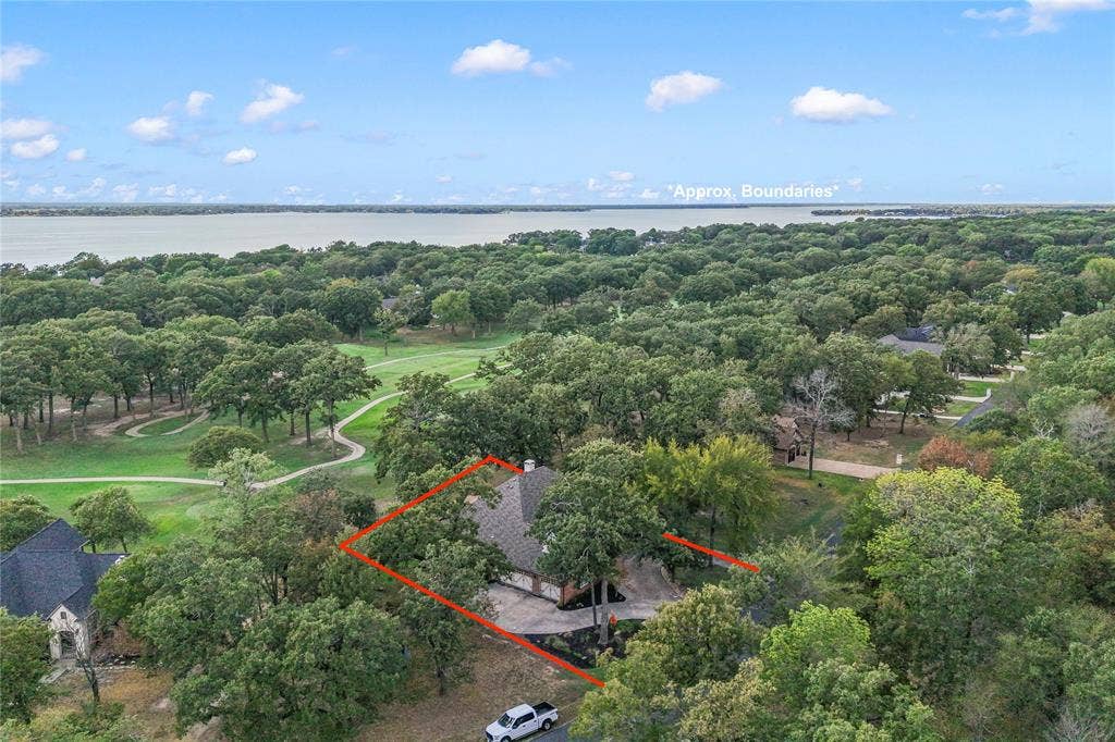 149 Saint Andrews Drive E, Mabank, TX 75156