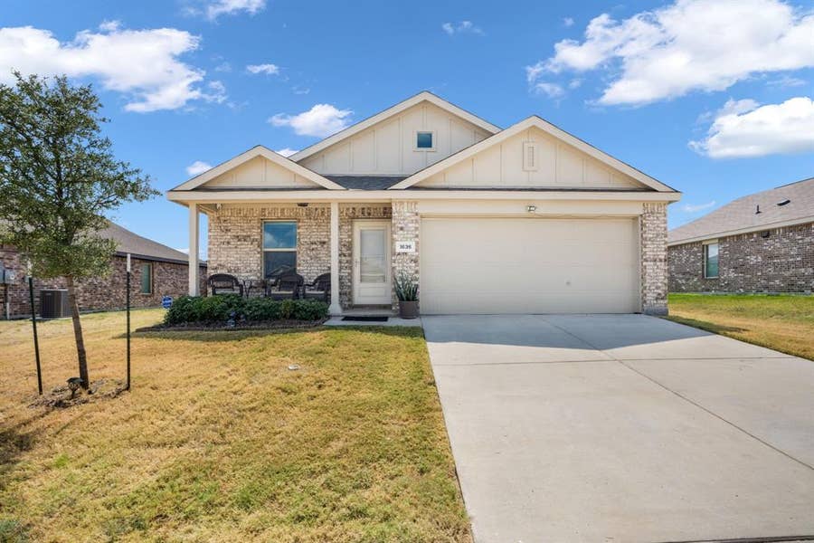 Property photo for 1636 Bluff View Drive, Hutchins, TX