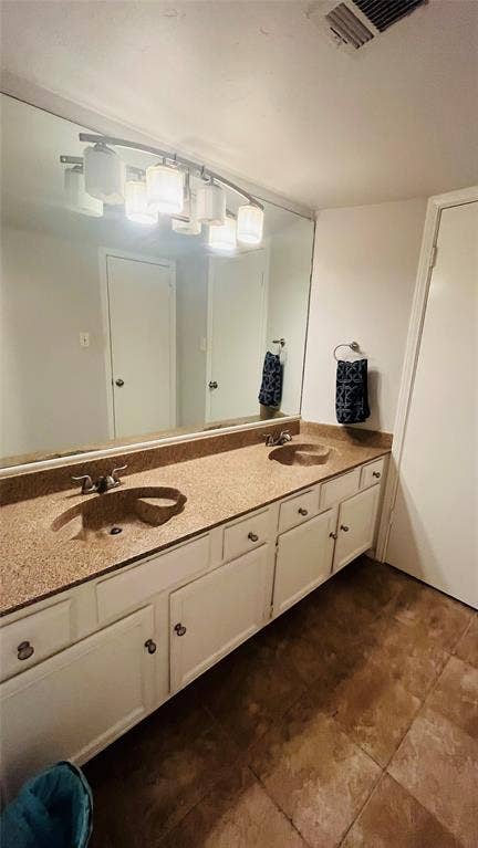 2305 Southlake Court, Irving, TX 75038