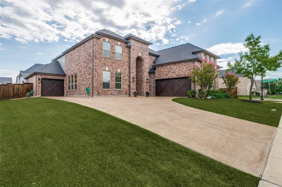 Property photo for 16418 Moss Haven Lane, Frisco, TX