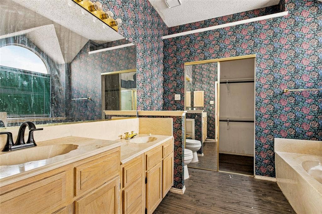 6501 White Oak Drive, Rowlett, TX 75089 6501 White Oak Drive, Rowlett, TX 75089