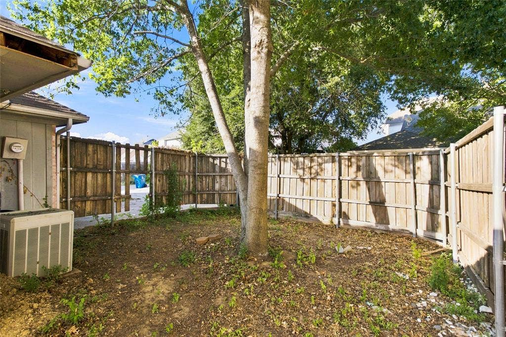 6501 White Oak Drive, Rowlett, TX 75089 6501 White Oak Drive, Rowlett, TX 75089